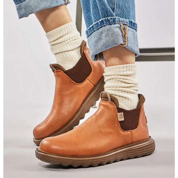 HEY DUDE Womens Branson Ankle Boots US 7 Cognac Leather Pull-On NIB - Picture 2 of 13